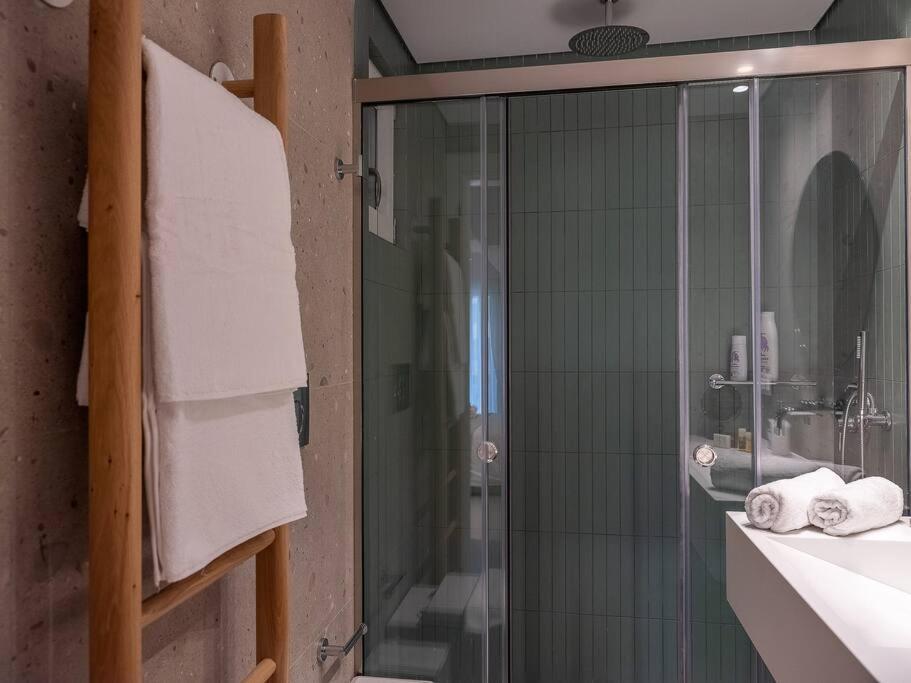 Iris Luxury Apartment At The Heraklion Center Экстерьер фото