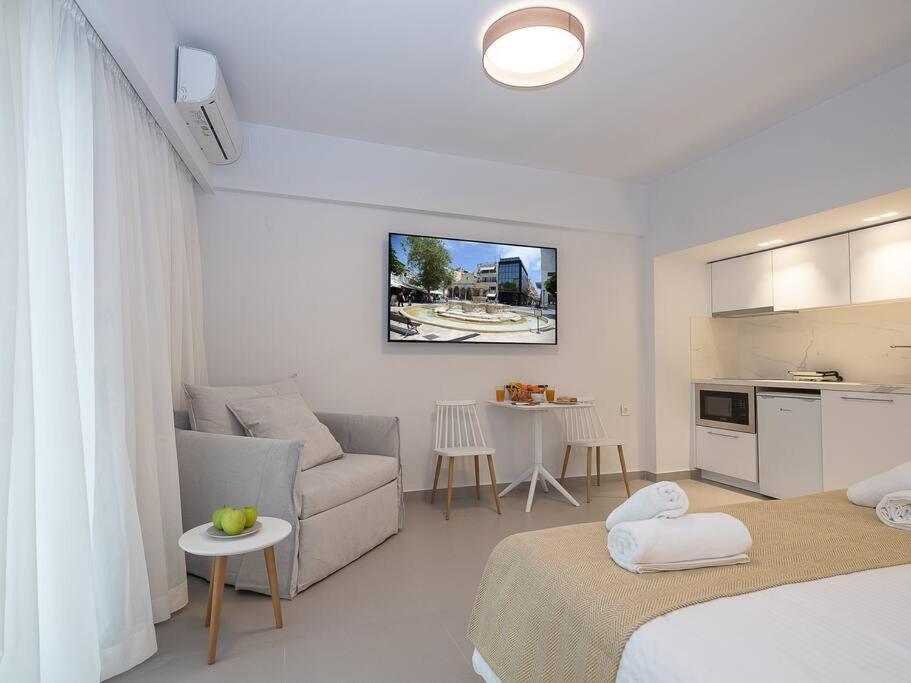 Iris Luxury Apartment At The Heraklion Center Экстерьер фото